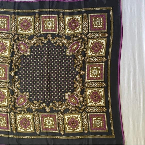 Silky Feeling Purple and Black Square Scarf - Picture 3 of 5